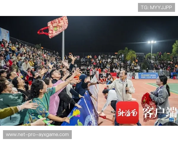 “血与汗的较量，拳击赛四川省体育馆见真章”